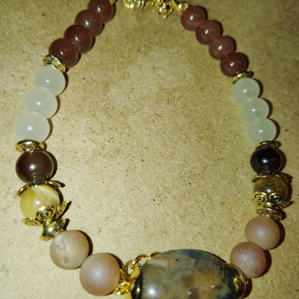 Elegant Gold and Brown Beaded Bracelet